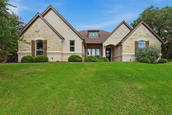 627 S Sugartree Drive, Lipan, TX 76462