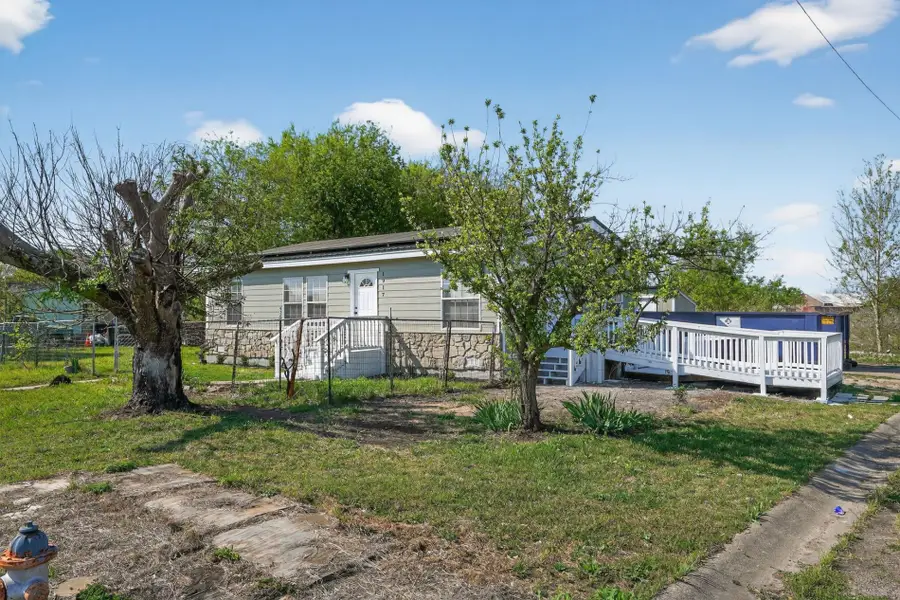 1917 Nolan Ridge Drive, Cleburne, TX 76033 - #2