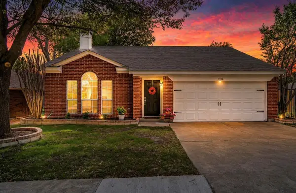 7104 Summerset Drive, Benbrook, TX 76126