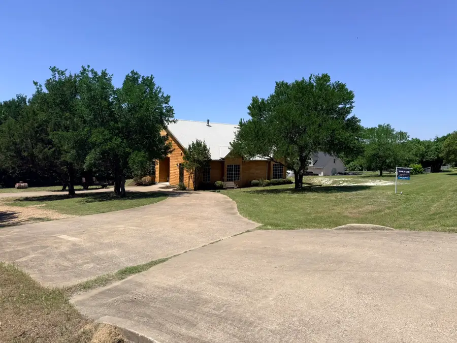305 Twin Lakes Drive, Waxahachie, TX 75165 - #3