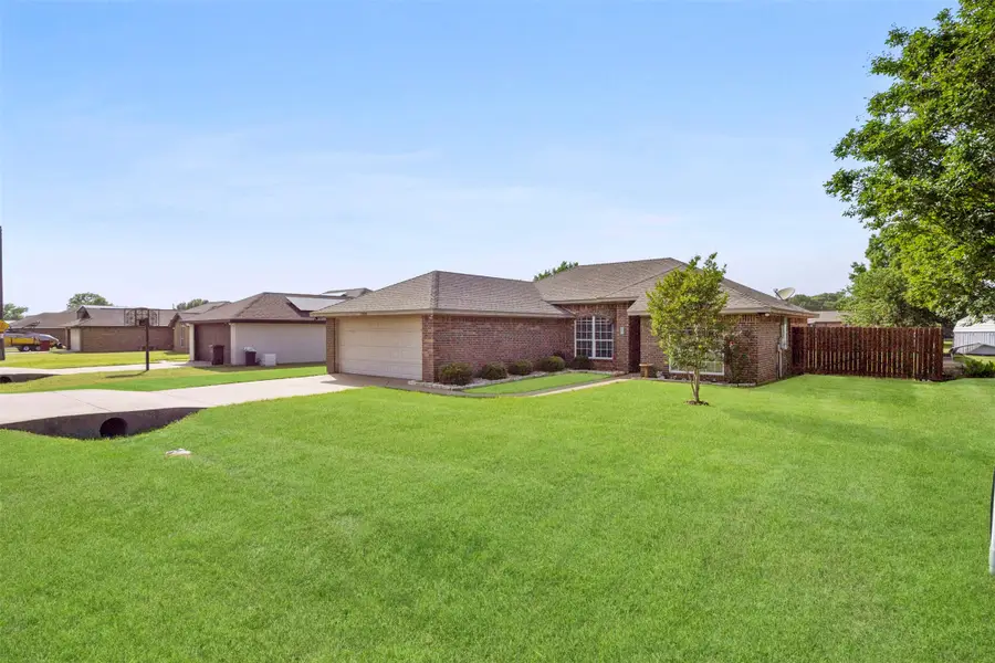 3928 Country Meadows Circle, Granbury, TX 76049 - #2