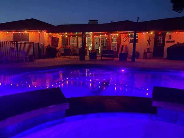 105 Elm Drive, Oak Leaf, TX 75154