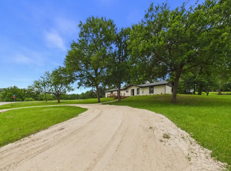 2001 Court Drive, Palestine, TX 75803 - #2