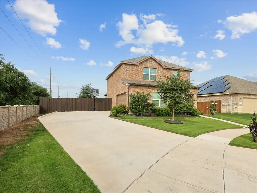 1556 Woodlake Drive, Waxahachie, TX 75165 - #2