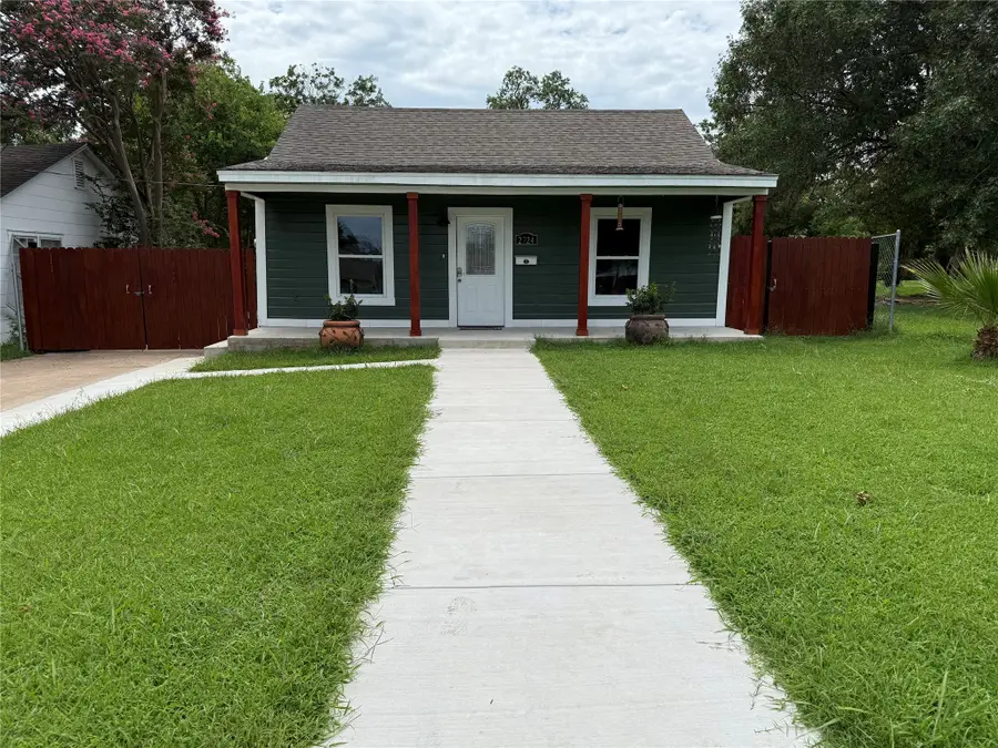 2724 Gurley Avenue, Waco, TX 76711 - #2