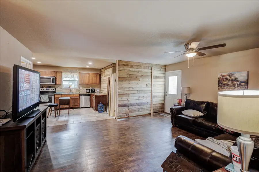 104 Richard Lane, Azle, TX 76020 - #3