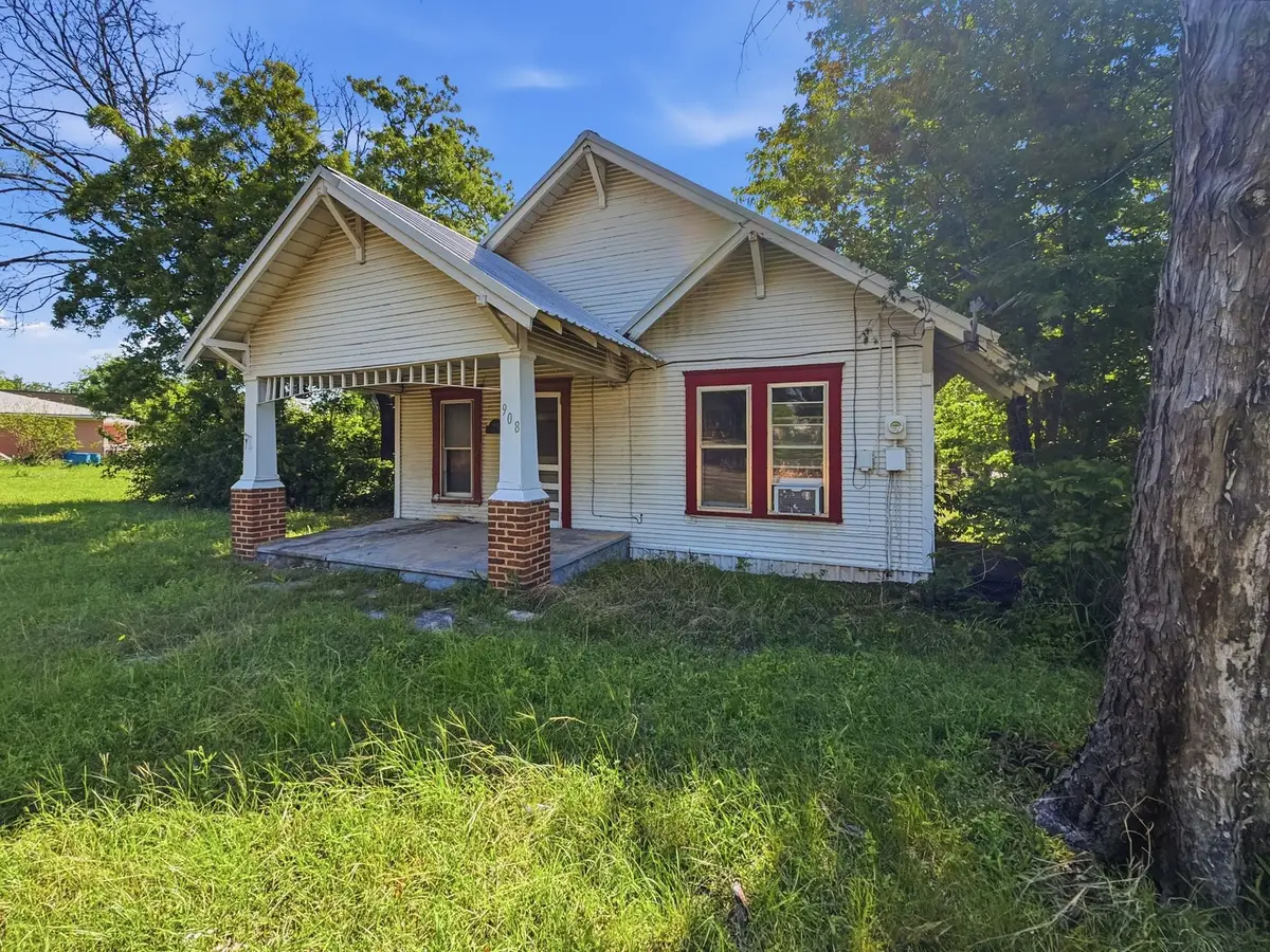 908 S Rice Street, Hamilton, TX 76531 - #1