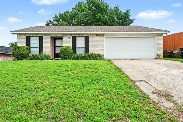 817 Panay Way Drive, Fort Worth, TX 76108