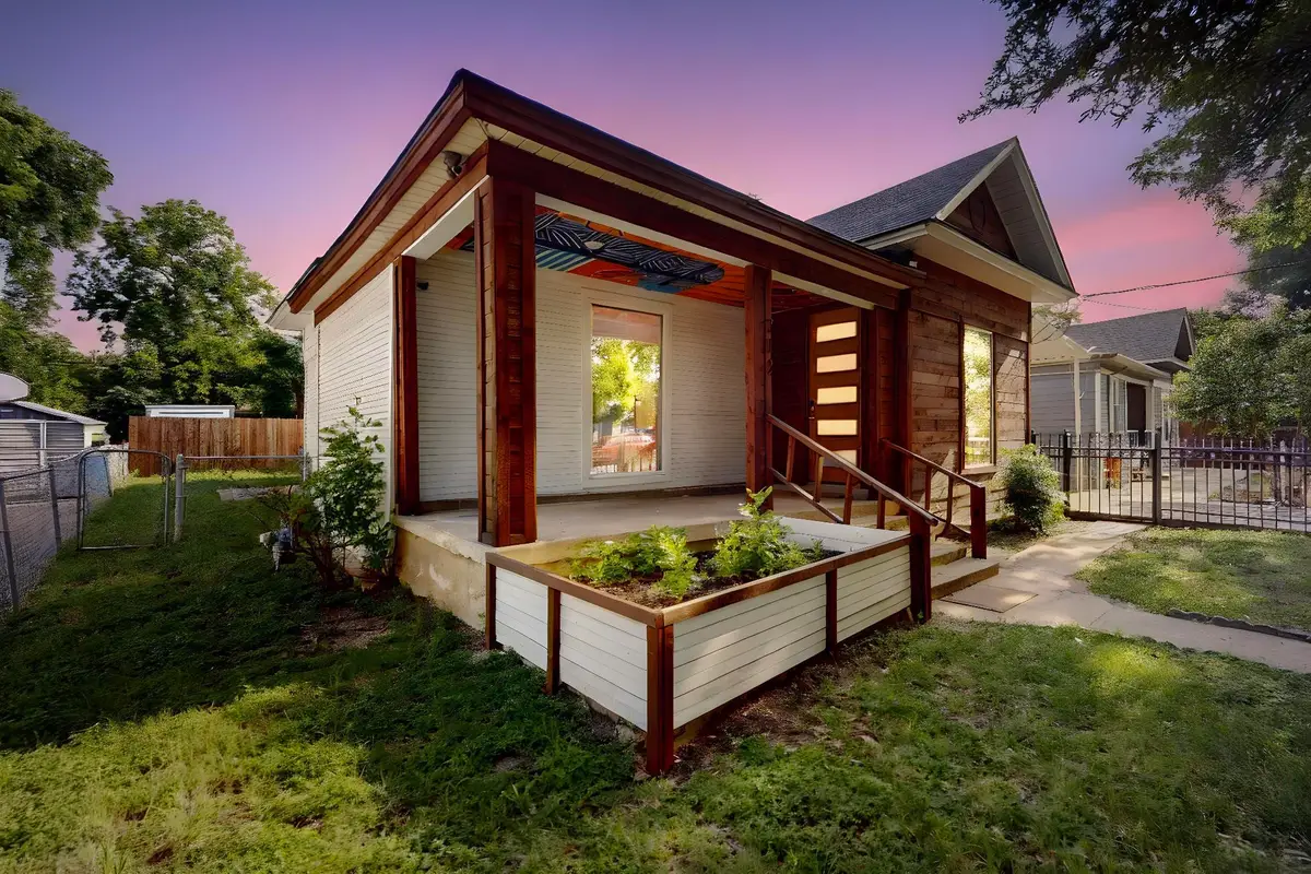 712 W 8th Street, Dallas, TX 75208 - #1