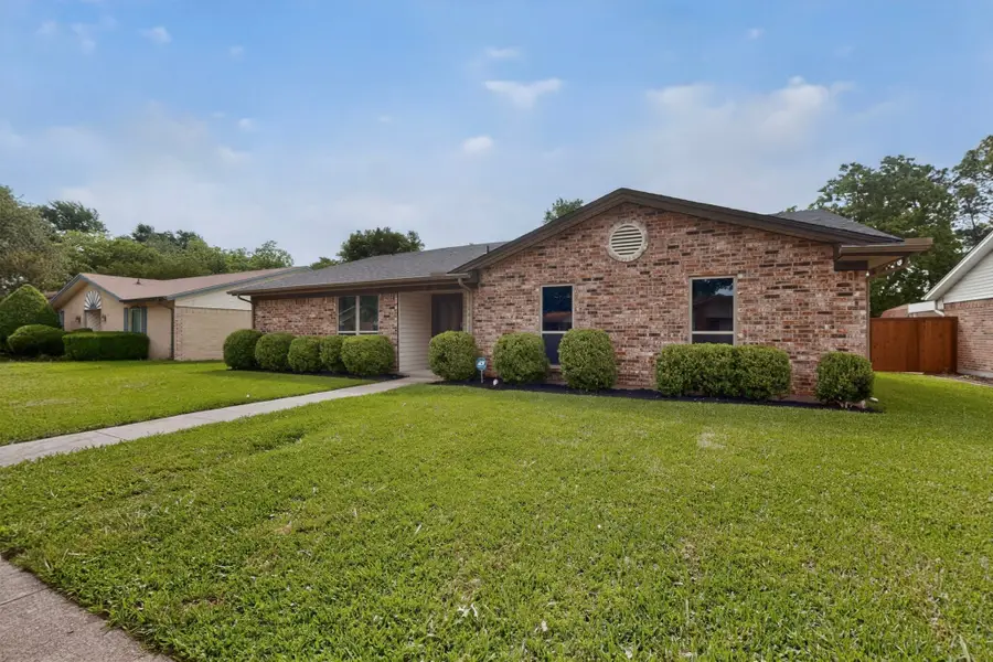 949 Meadowdale Circle, Garland, TX 75043 - #3