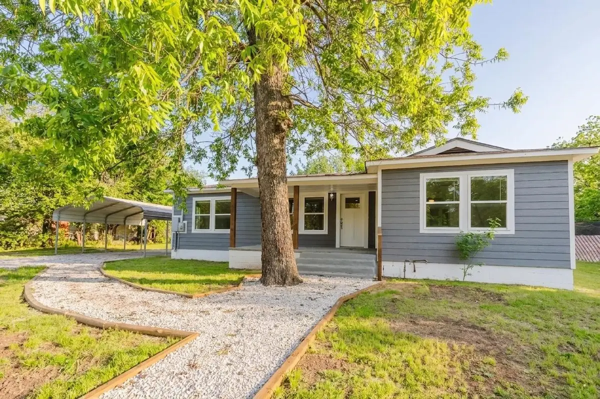 524 W Roberts Street, Gorman, TX 76454 - #1