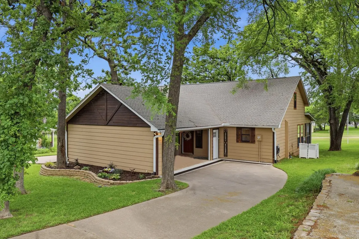 413 Cocopa Drive, Lake Kiowa, TX 76240 - #1