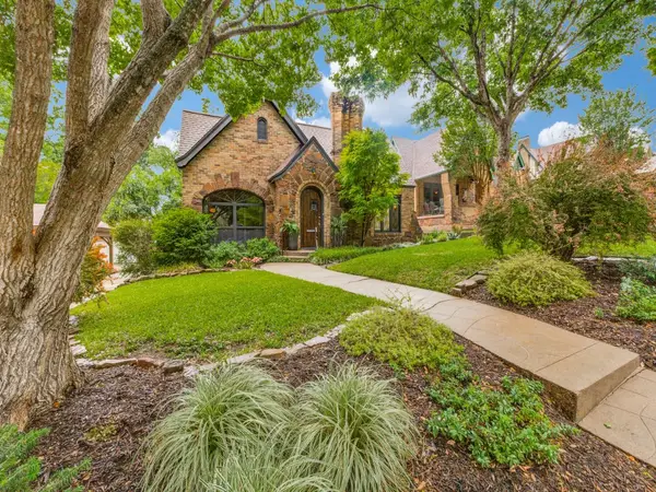 1107 Clermont Avenue, Dallas, TX 75223