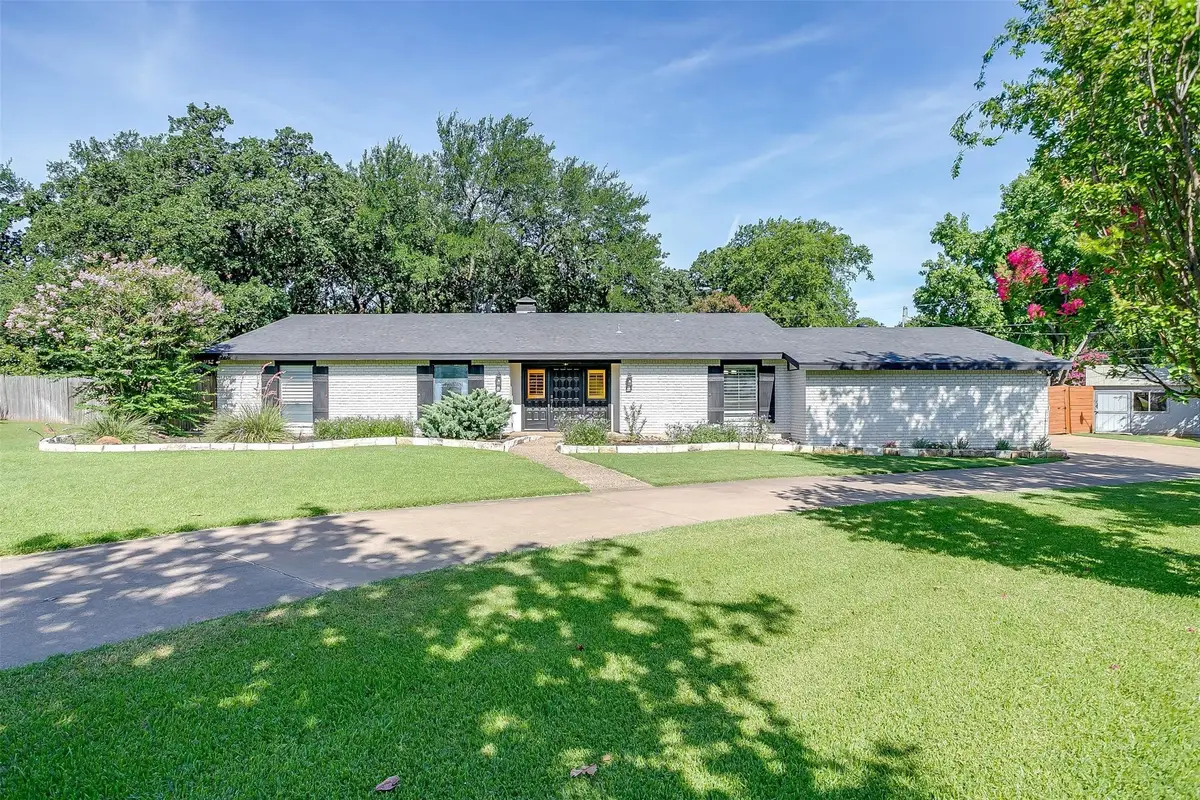 124 Cliffside Drive S, Burleson, TX 76028 - #1