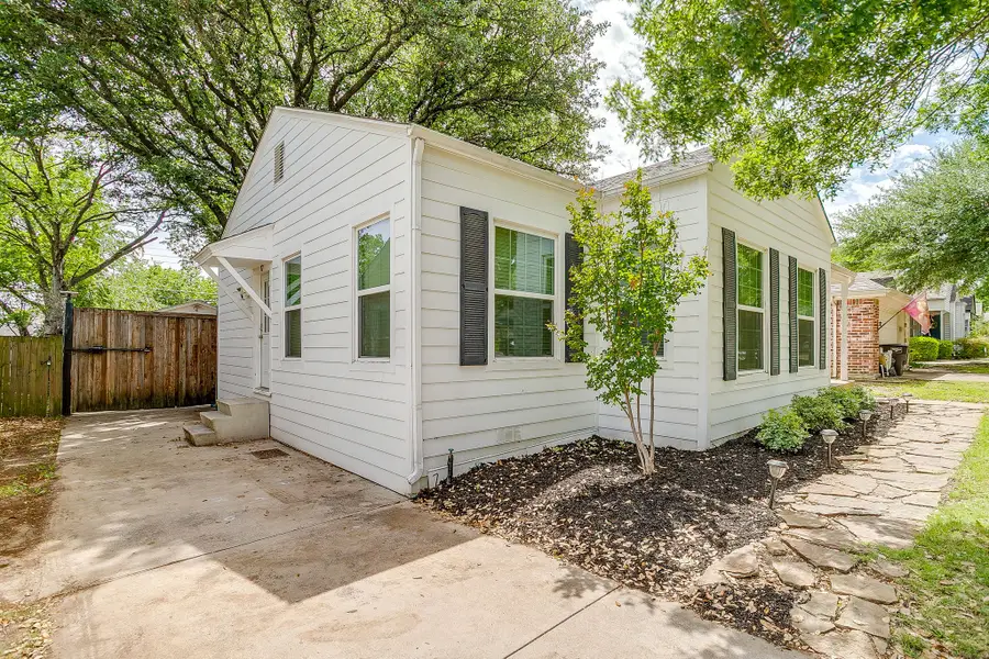 5613 Pershing Avenue, Fort Worth, TX 76107 - #3