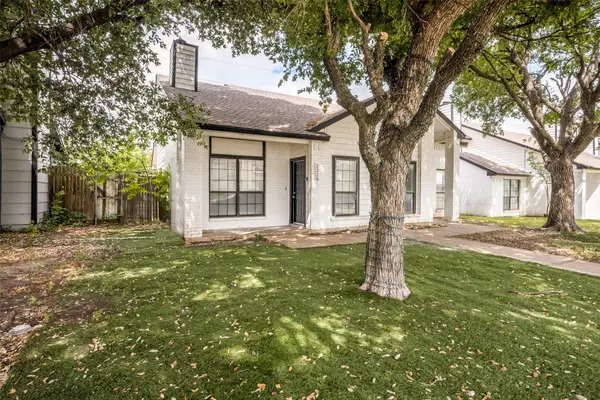 2328 Sherry Street, Arlington, TX 76014