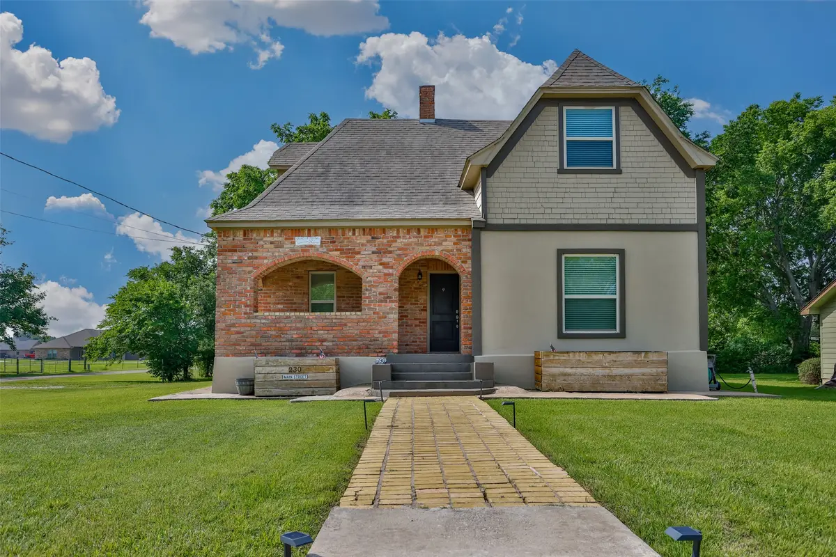 230 E Main Street, Lindsay, TX 76250 - #1