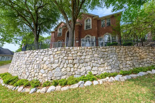 3145 Joyce Court, Grapevine, TX 76051