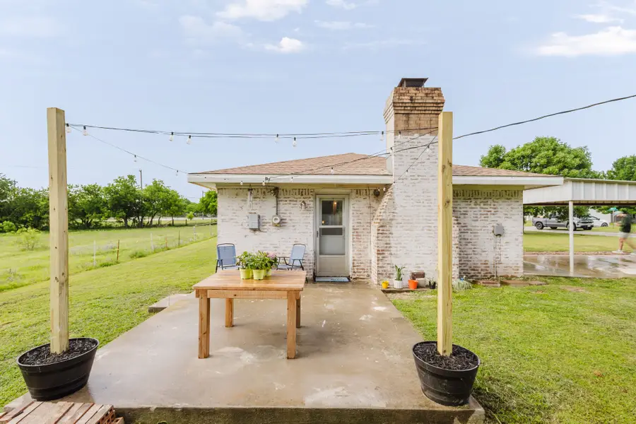 902 Fannin Street, Nocona, TX 76255 - #3