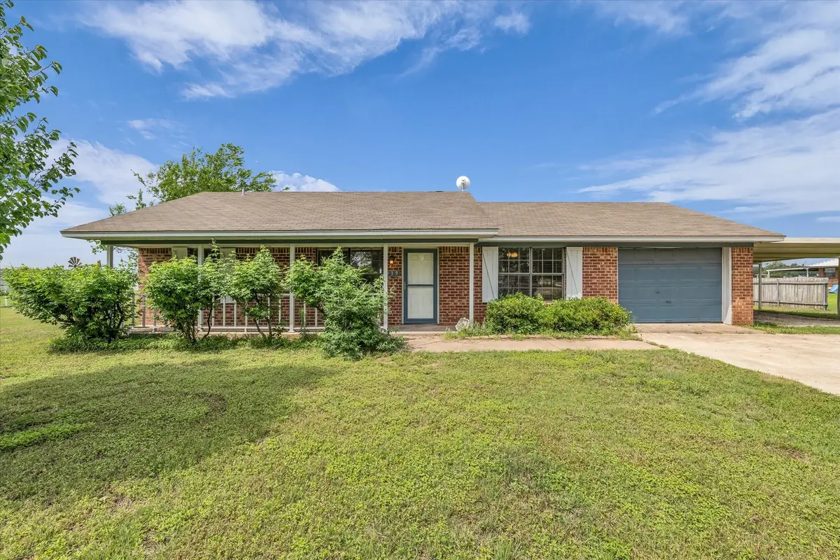 339 S Pleasant Hill Road, Axtell, TX 76624 - #1