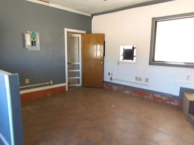 2218 Joliet Street, Plainview, TX 79072 - #3