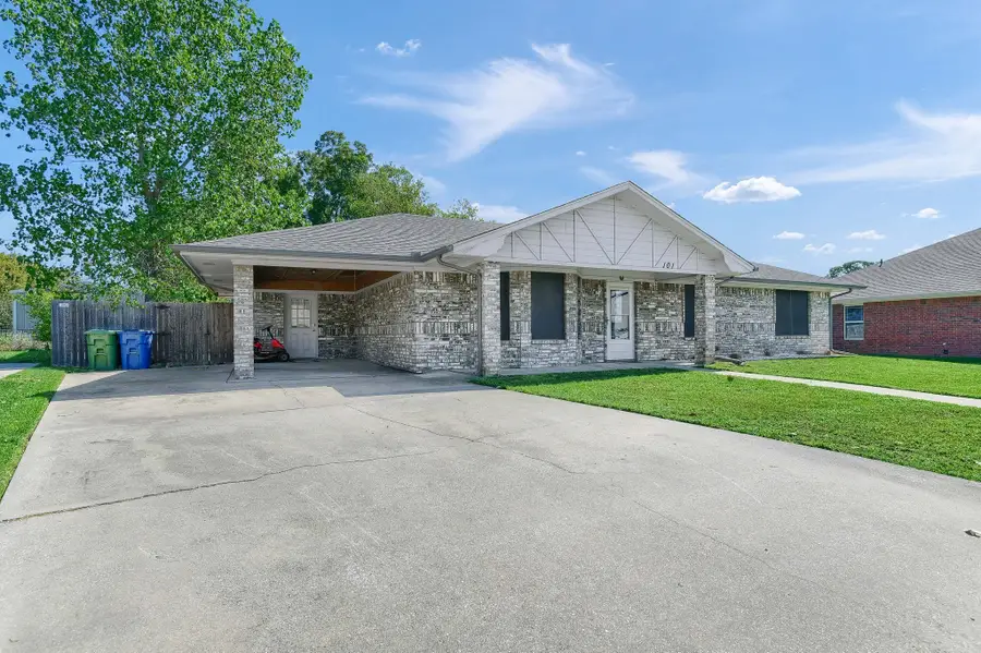 101 Sara Court, Collinsville, TX 76233 - #2