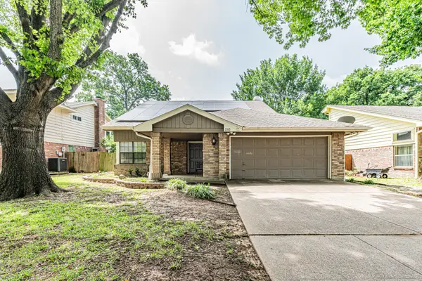 2110 Cold Springs Drive, Arlington, TX 76017