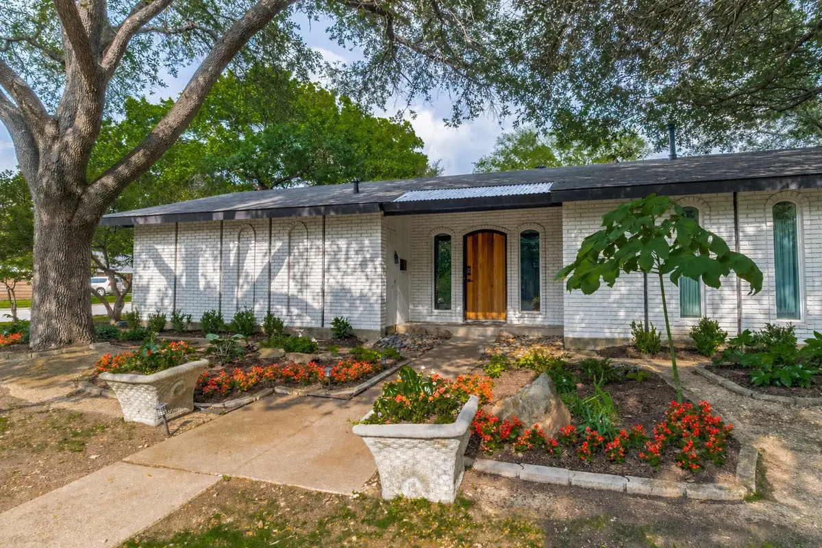 9038 Flicker Lane, Dallas, TX 75238 - #1