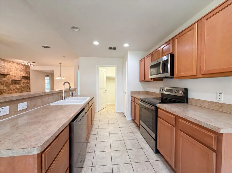 903 Mazatlan Court, Arlington, TX 76002 - #2