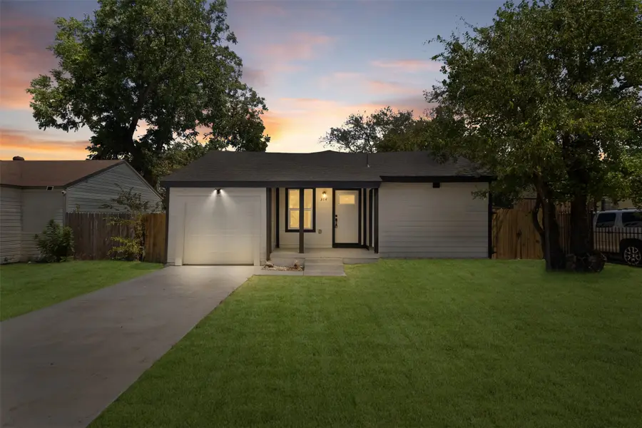 314 NW 15th Street, Grand Prairie, TX 75050 - #2