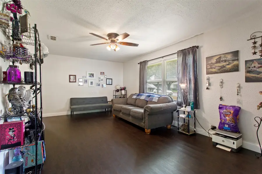 245 Parkins Street, Sulphur Springs, TX 75482 - #2
