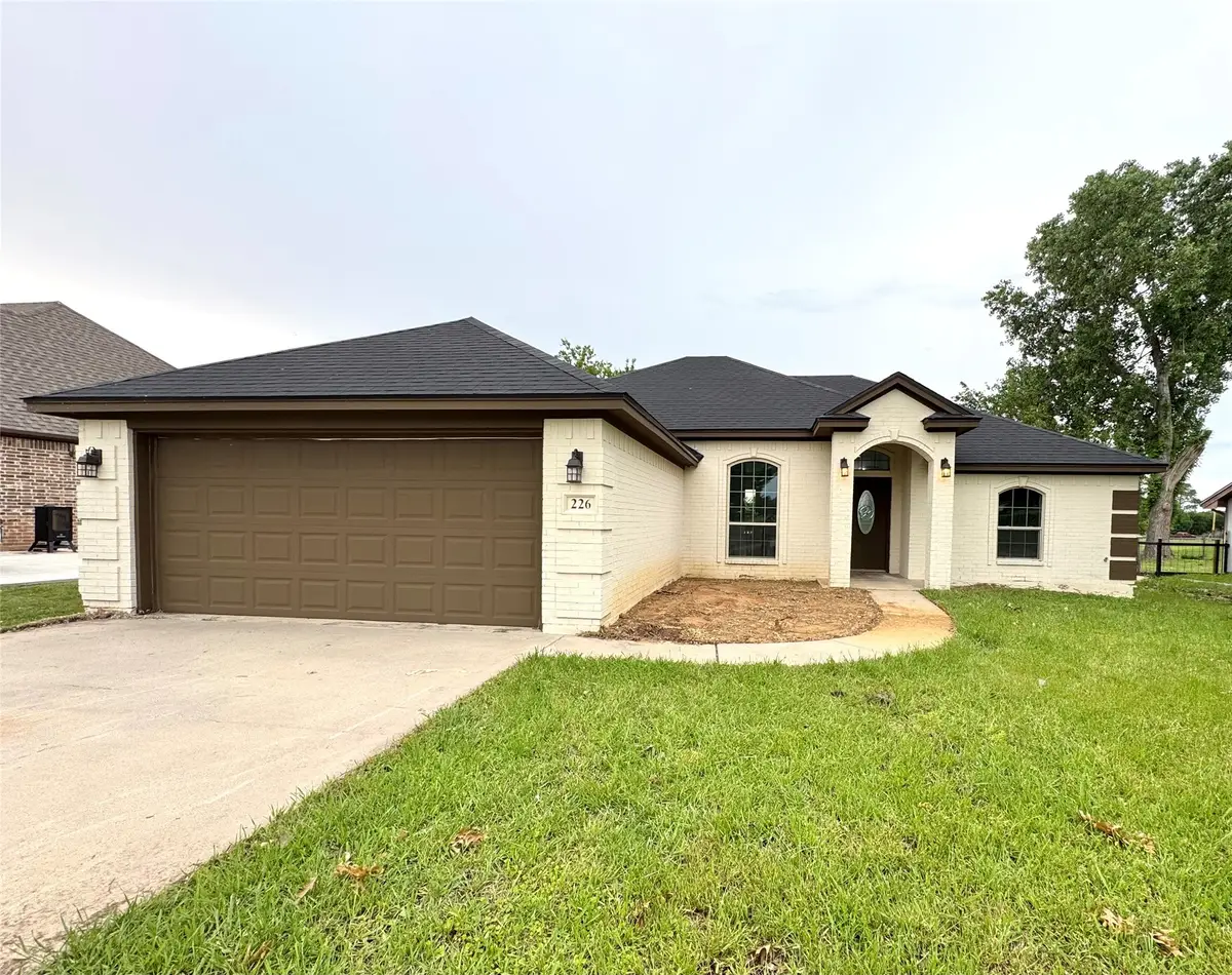 226 Lakeview Drive, Runaway Bay, TX 76426 - #1