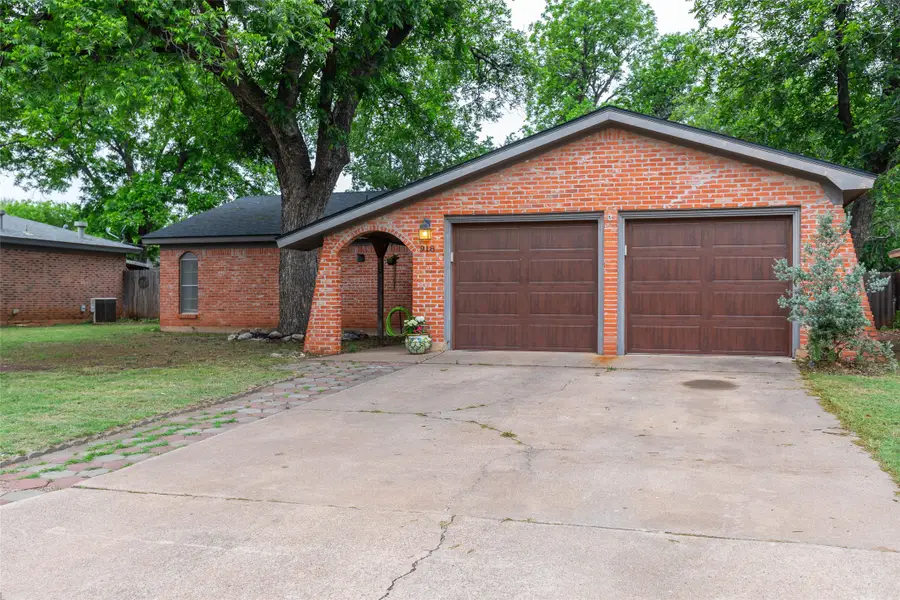 918 Meander Street, Abilene, TX 79602 - #2