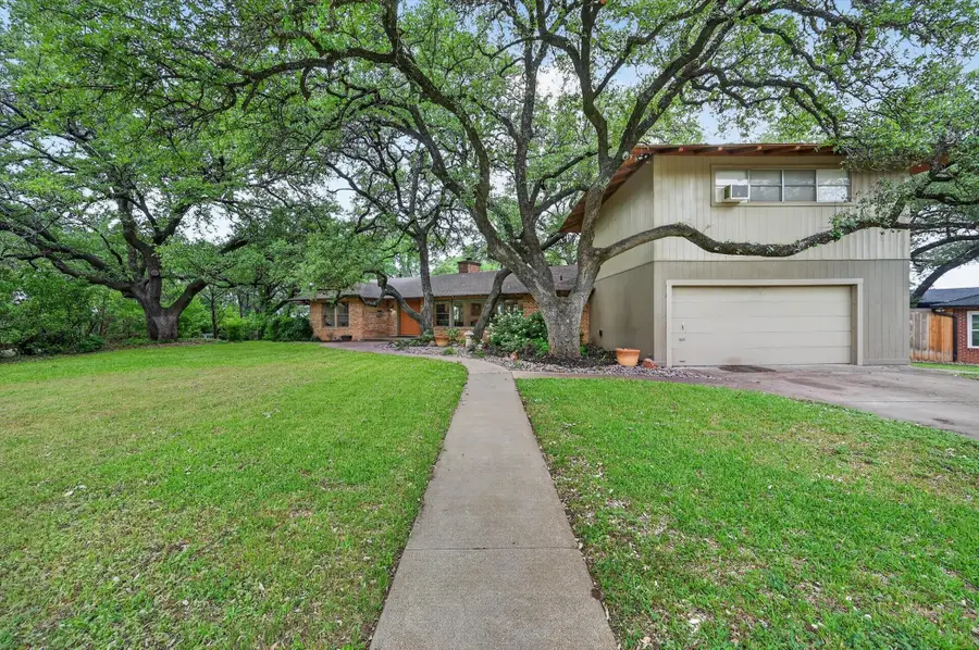 2039 W Lotus Avenue, Fort Worth, TX 76111 - #3