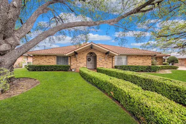 5801 Cedarcrest Drive, Haltom City, TX 76117