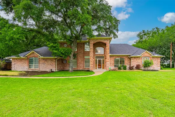 137 Lakeview Drive, Aledo, TX 76008