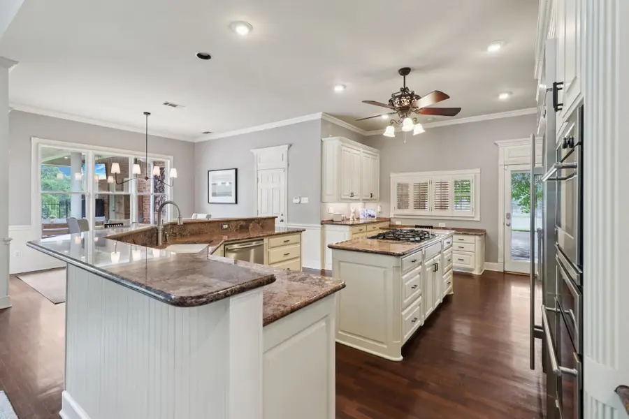 3109 Shadow Drive W, Arlington, TX 76006 - #3