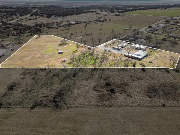 330 Chapman Drive #A, Mineral Wells, TX 76067