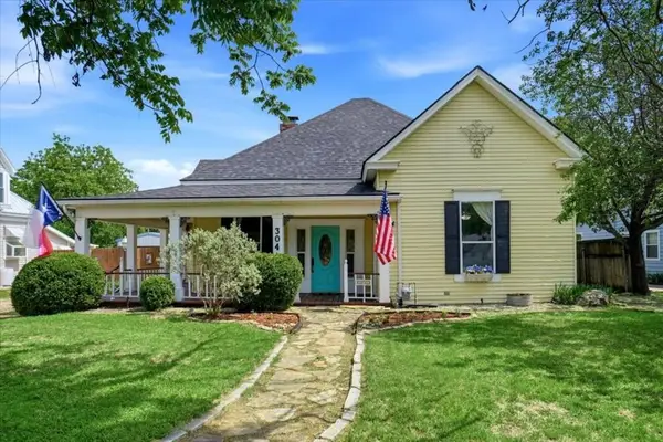 304 E Main Street, Itasca, TX 76055