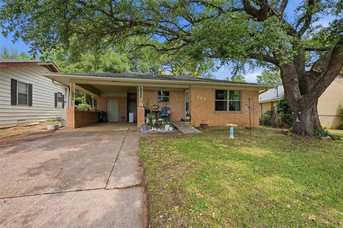707 W Brock Street, Denison, TX 75020 - #1