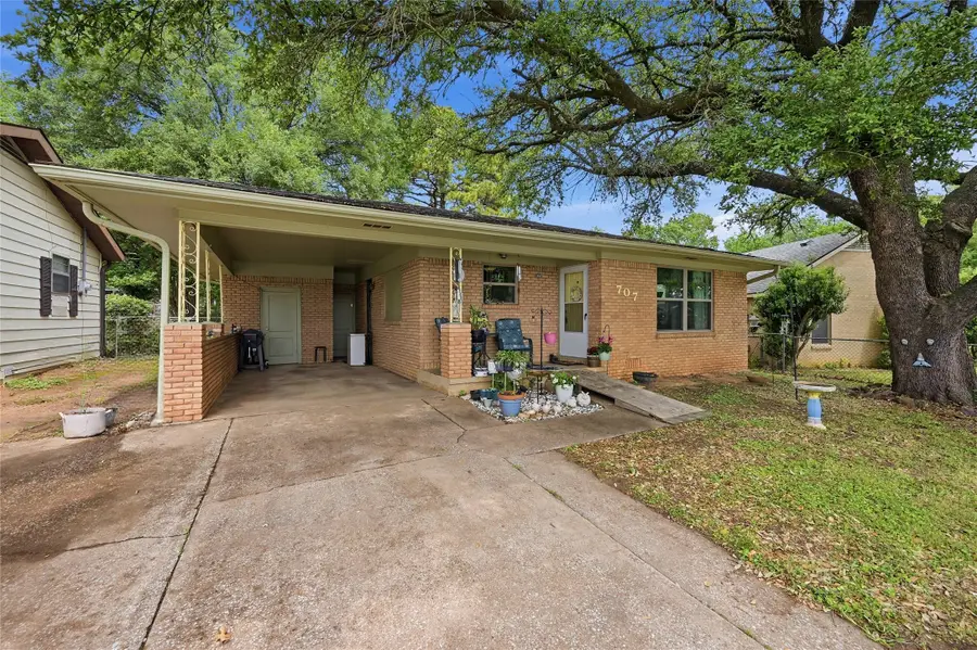 707 W Brock Street, Denison, TX 75020 - #3