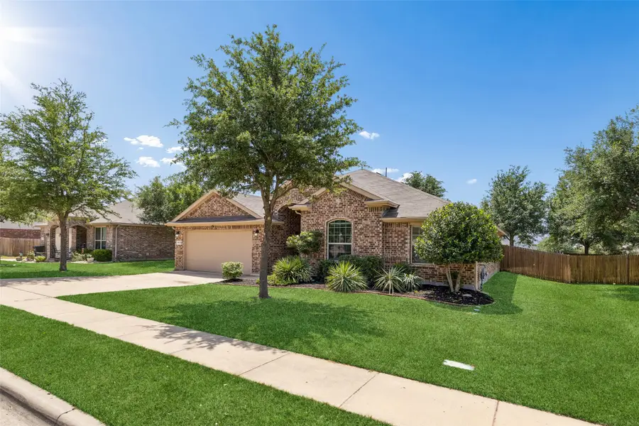 1412 Meadowlakes Drive, Azle, TX 76020 - #2