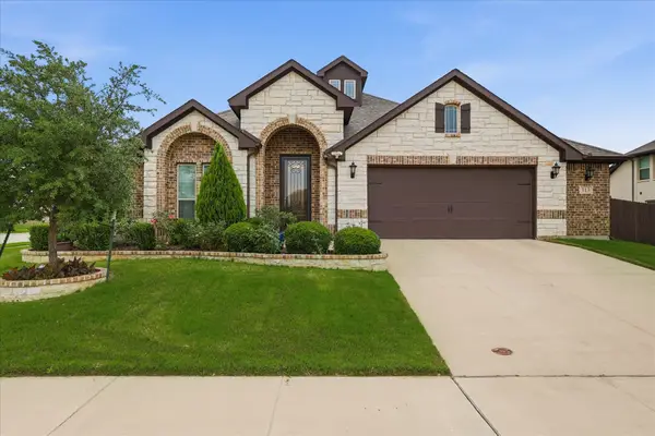313 Bluebell Drive, Glenn Heights, TX 75154