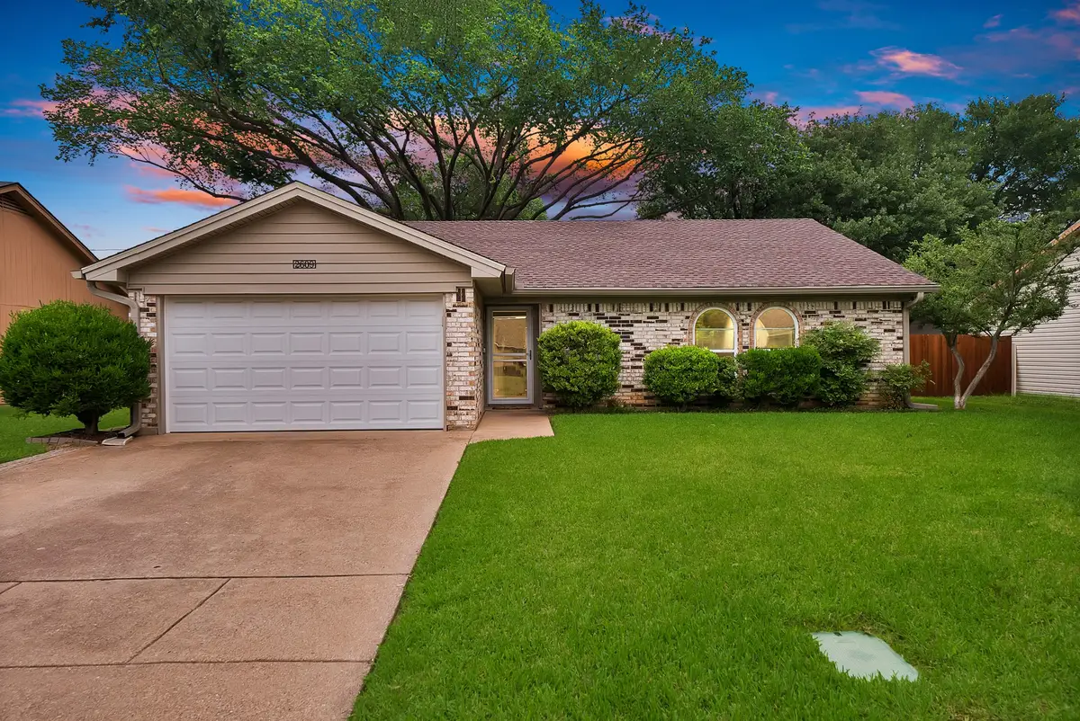 2609 N Capistrano Court, Arlington, TX 76015 - #1
