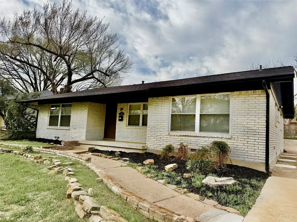 10039 Shadyview Drive, Dallas, TX 75238 - #1