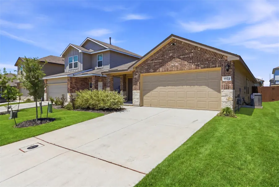 4523 Bontebok, Converse, TX 78109 - #2