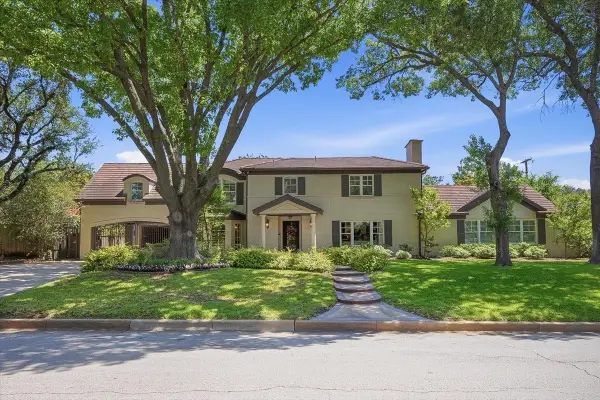 1301 Thomas Place, Fort Worth, TX 76107