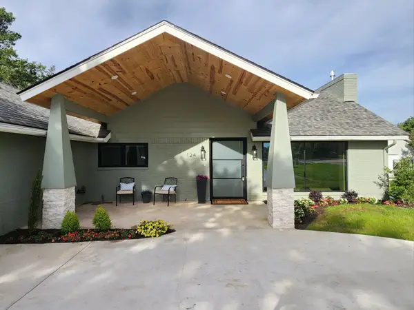 124 Sequoya Drive E, Lake Kiowa, TX 76240