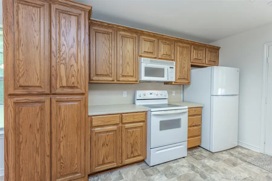 110 Pecan Street, Whitesboro, TX 76273 - #2
