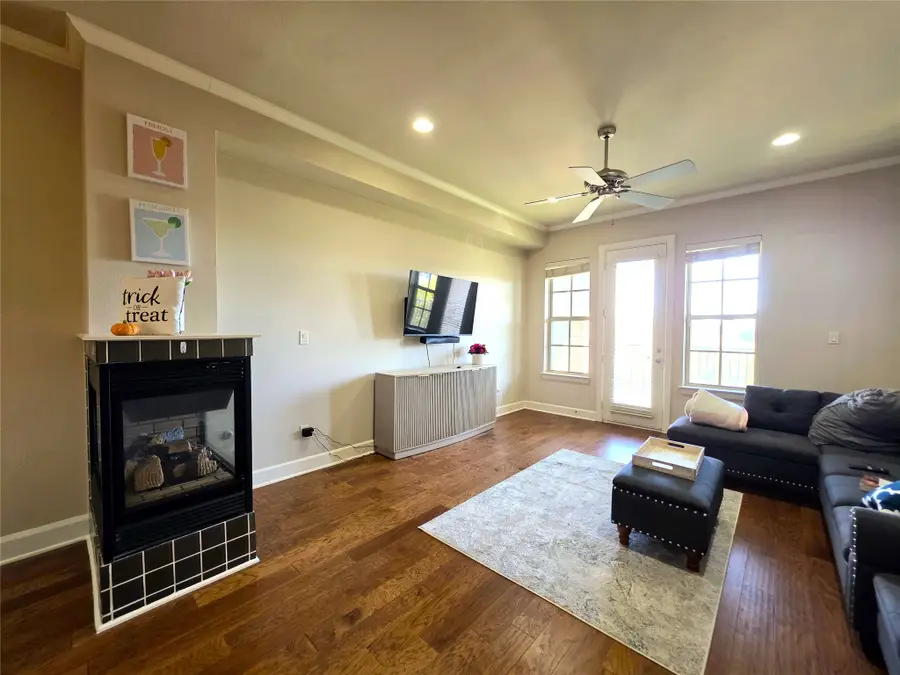 2800 Sandage Avenue #206, Fort Worth, TX 76109 - #3